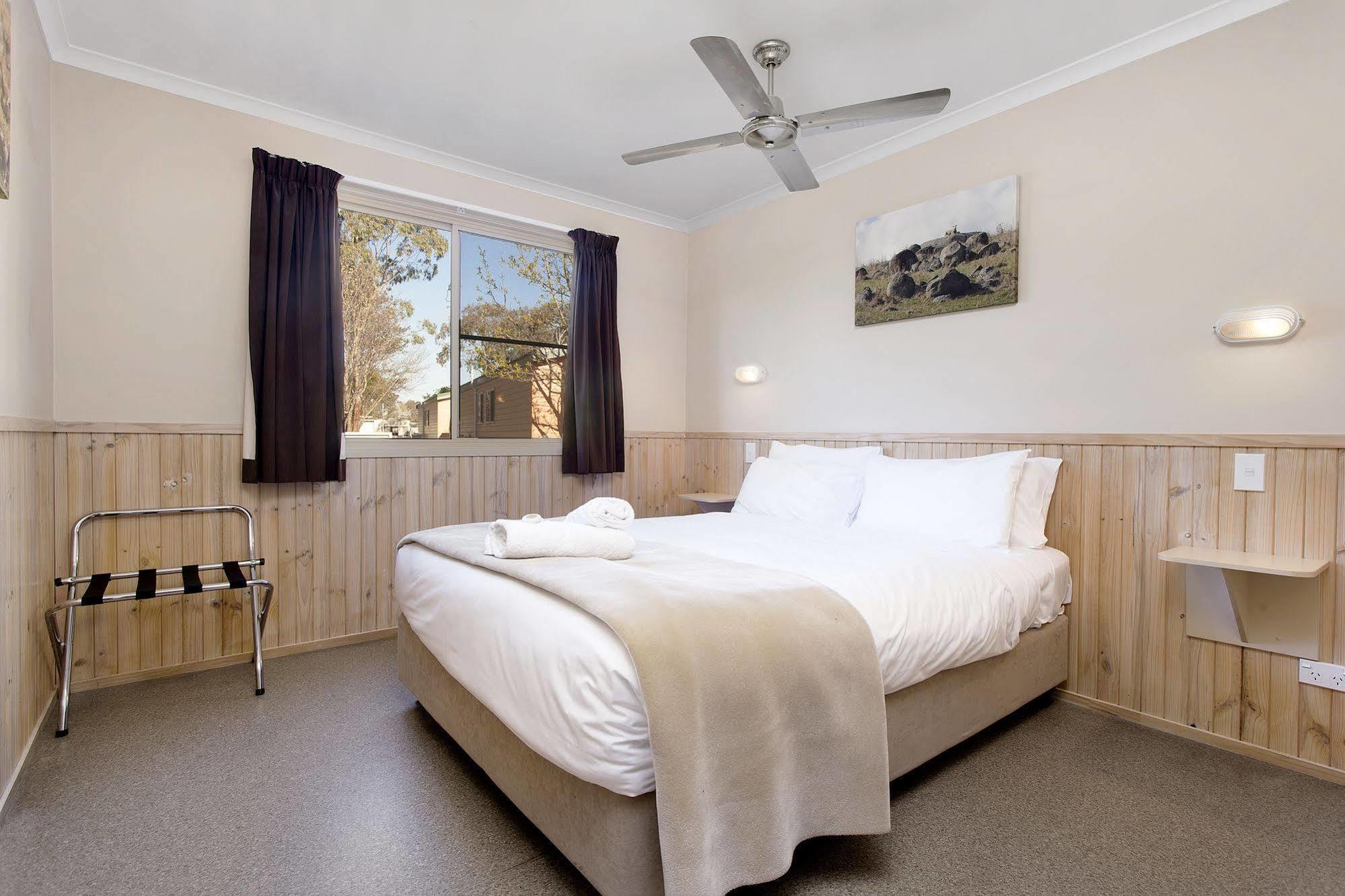 Armidale Tourist Park Hotel Exterior photo